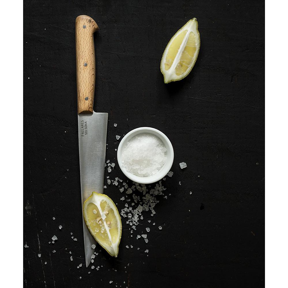 Cuchillo de cocina Pallarès de acero carbono con mango de haya - Claudia&Julia