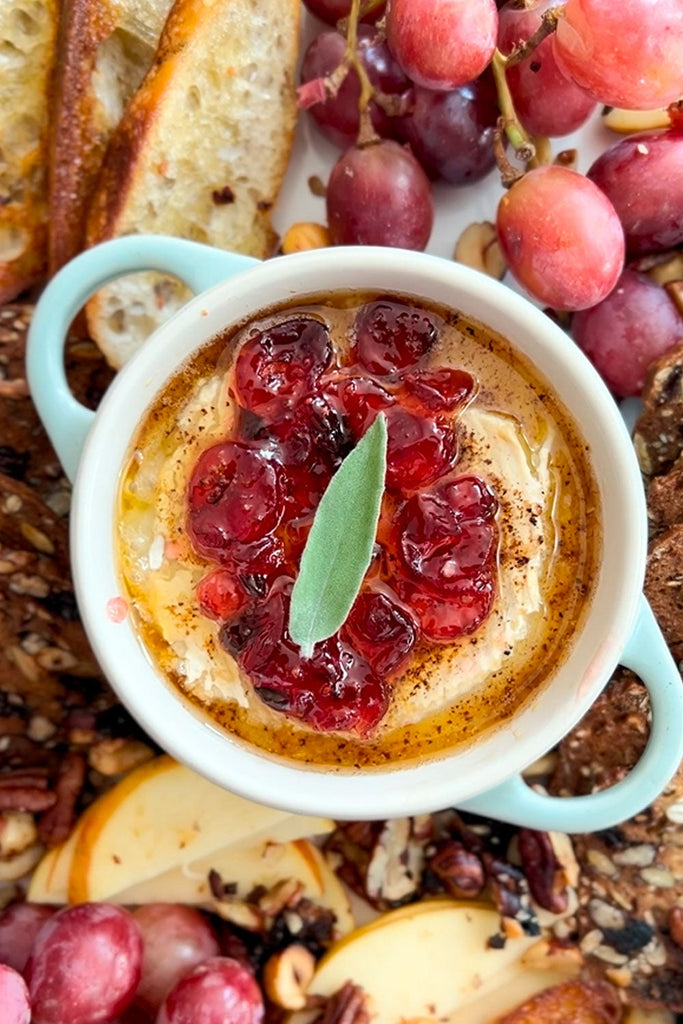 Brie al horno con mantequilla de salvia-Claudia&amp;Julia