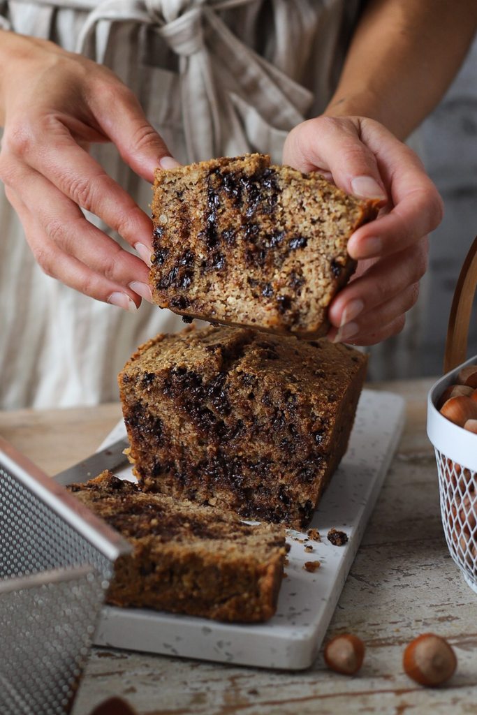 Bizcocho de avellanas y pepitas de chocolate