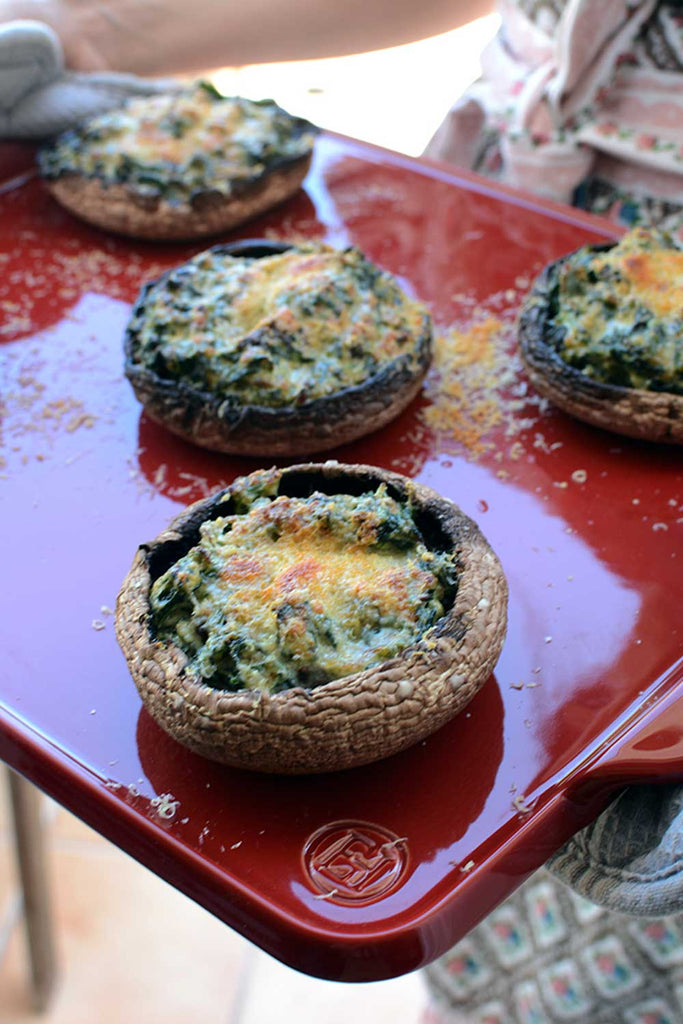 Champiñones rellenos de espinacas a la crema