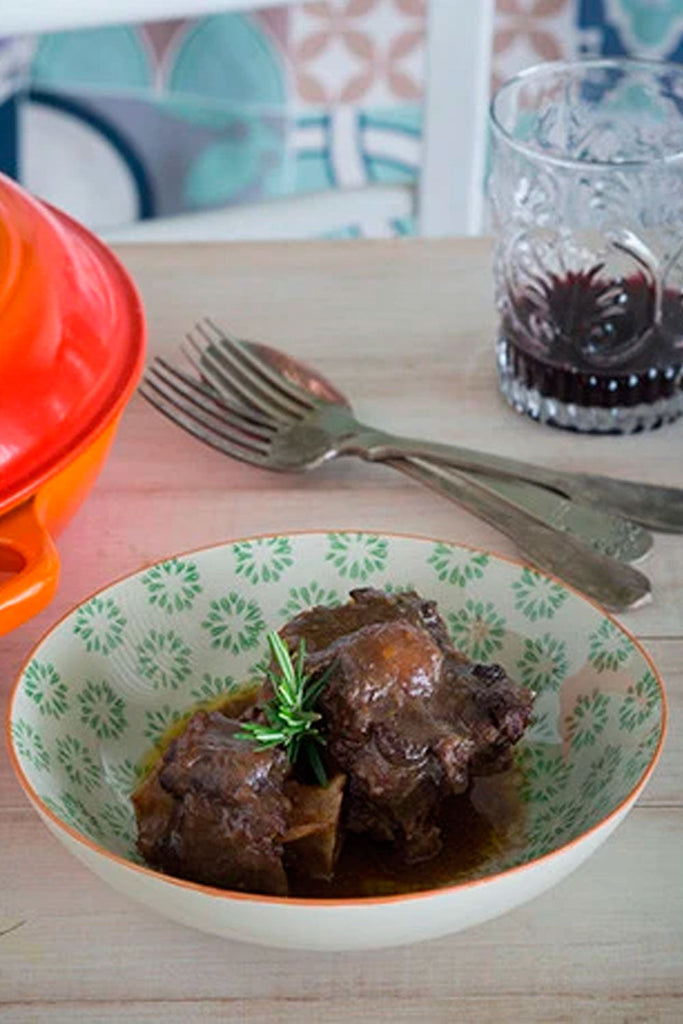 Rabo de vaca guisado con vino tinto