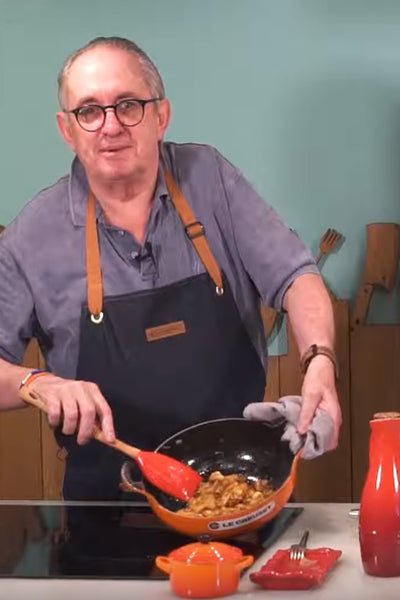 Calamares encebollados con sobrasada