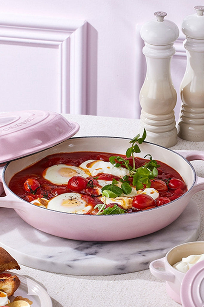 Huevos al estilo turco con salsa de tomate y pimentón-Claudia&amp;Julia