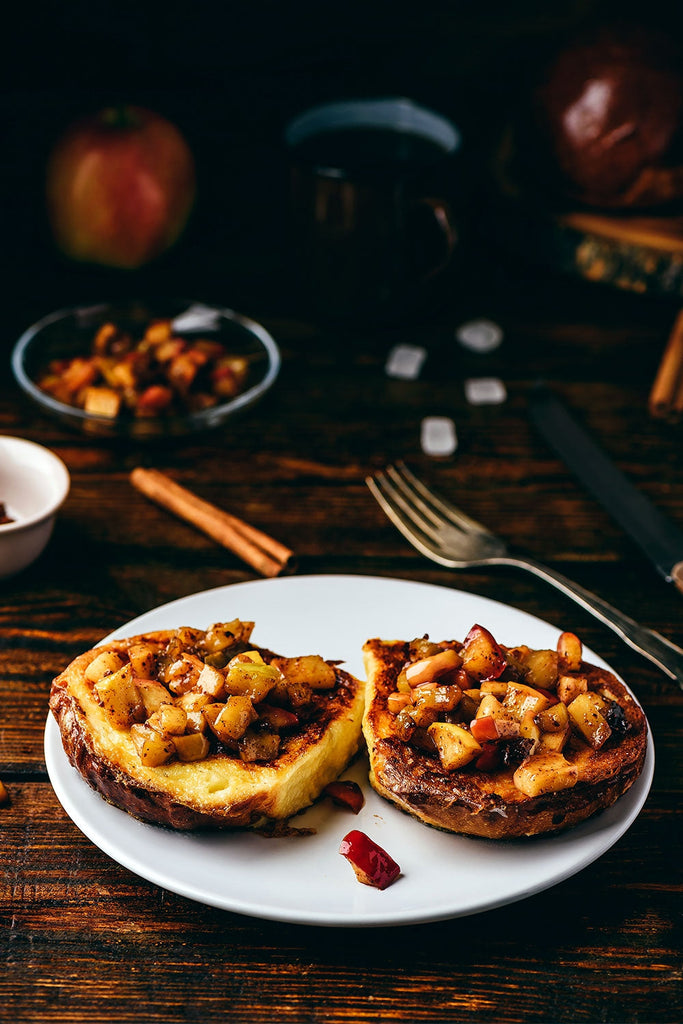 Tostadas francesas con manzana asada con canela