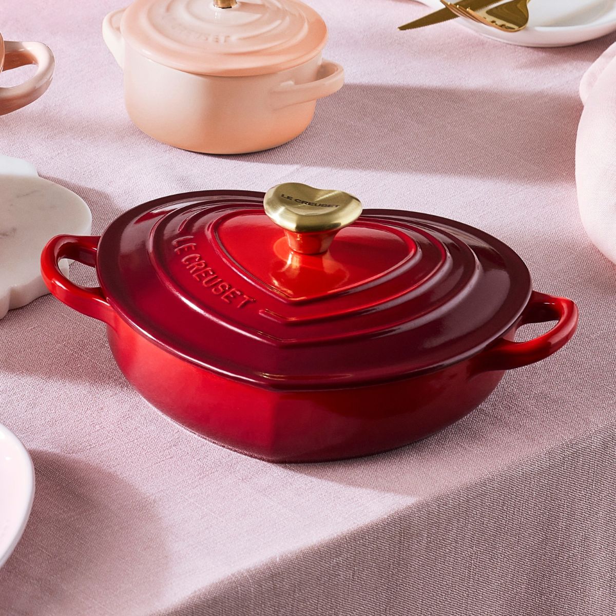 Le Creuset niedrige Herz-Cocotte