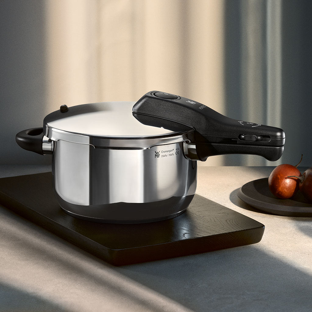  WMF Perfect – Quick Cooker Ø 22 cm Diameter of 6 Litres and a  Half Cromargan Stainless Steel for Induction: Home & Kitchen
