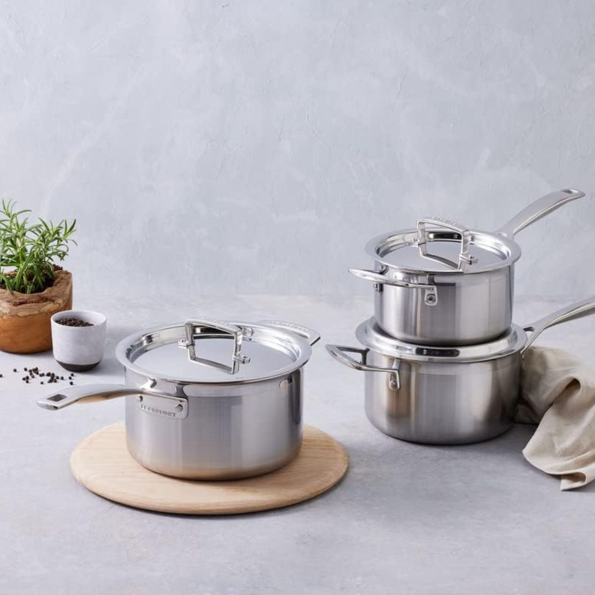 Le Creuset - Série de 3 casseroles (3) - Fonte émaillé Le Creuset - Série de 3 casseroles (3) - Fonte émaillé