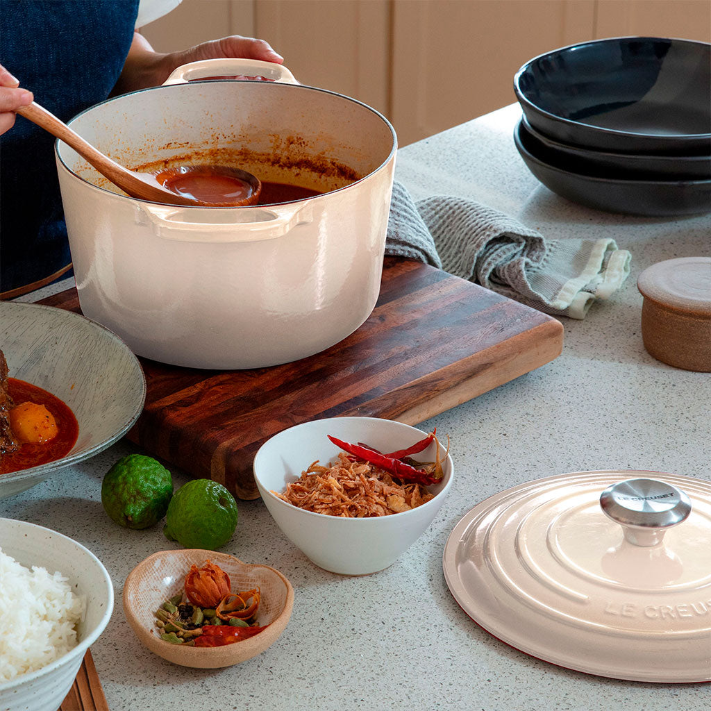 Cocotte Ronde Le Creuset 24 Cm En Fonte - Couleur Meringue (blanc Ivoire)