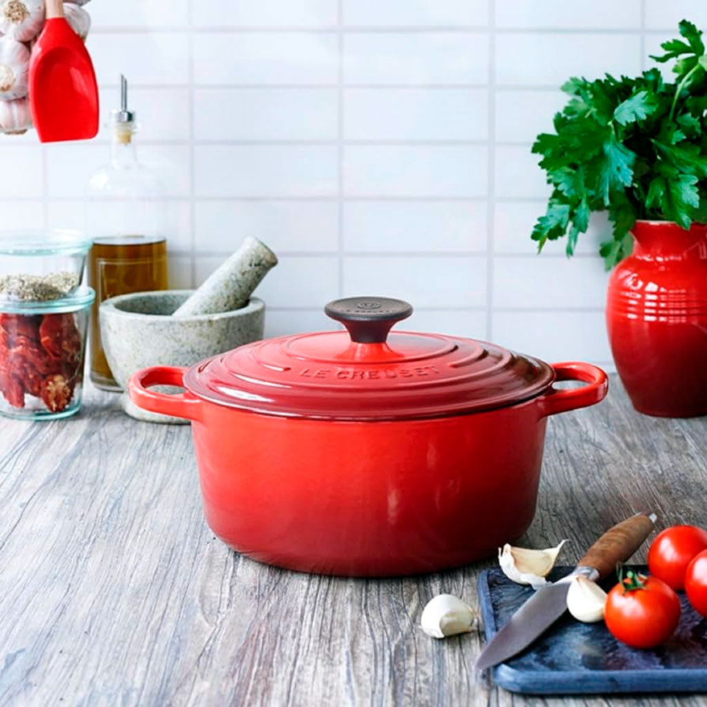 Le Creuset 18cm Classic Round Cocotte - Claudia&Julia