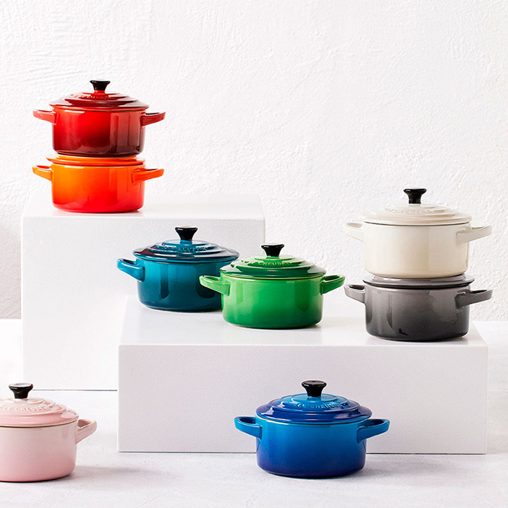 Le Creuset Mini cocotte Azur ronde 10cm en céramique Le Creuset Mini cocotte Azur ronde 10cm en céramique
