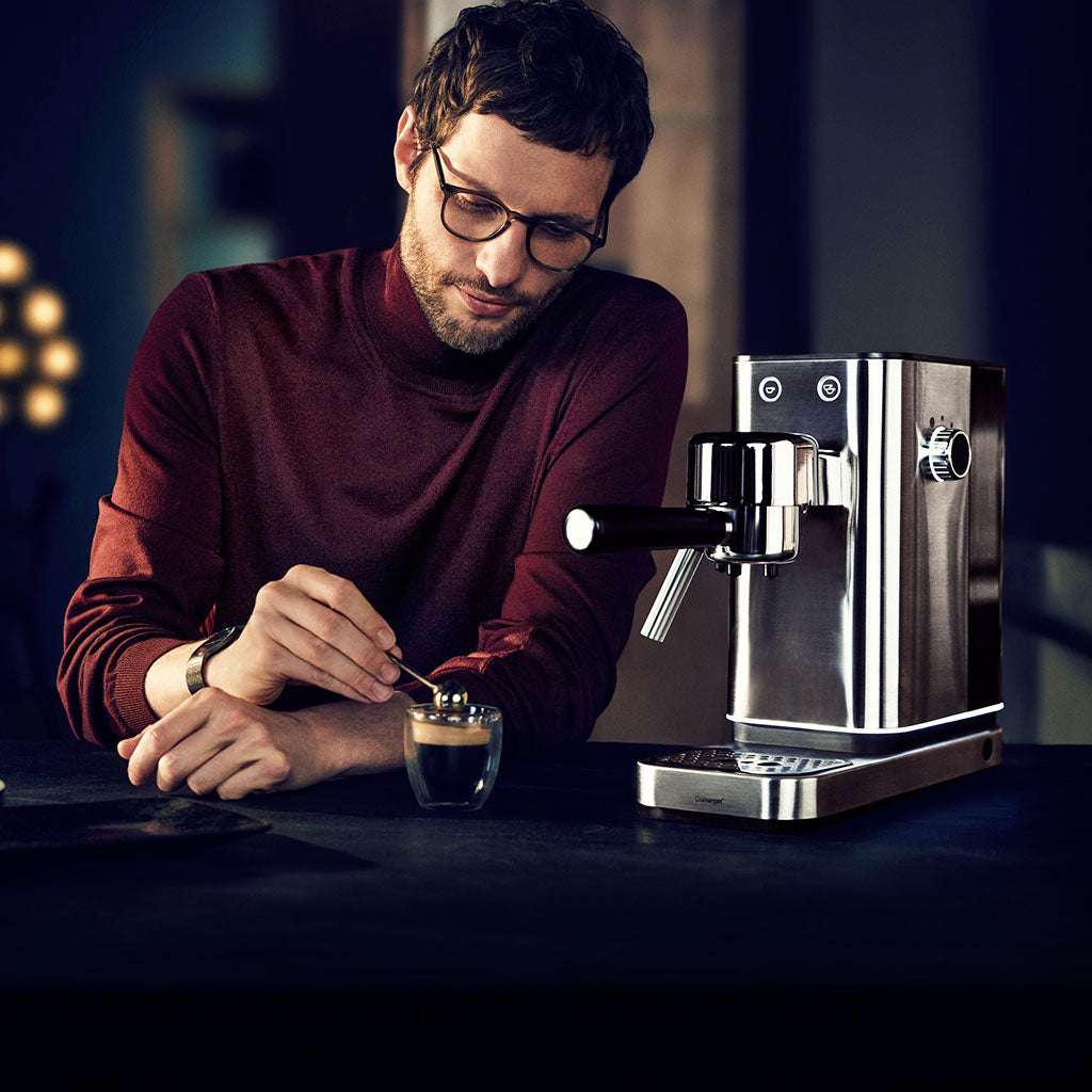 WMF Espresso Maker Lumero: cafetera de diseño ultracompacto