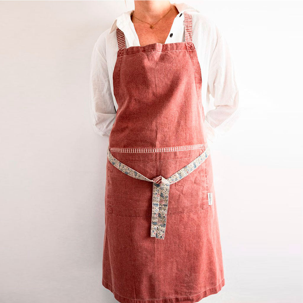 Delantal Linen Collection de Laura Ashley-Rojo-LAU183167
