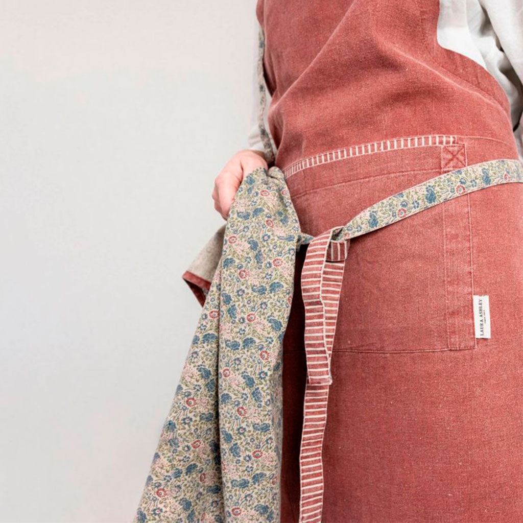 Delantal Linen Collection de Laura Ashley-