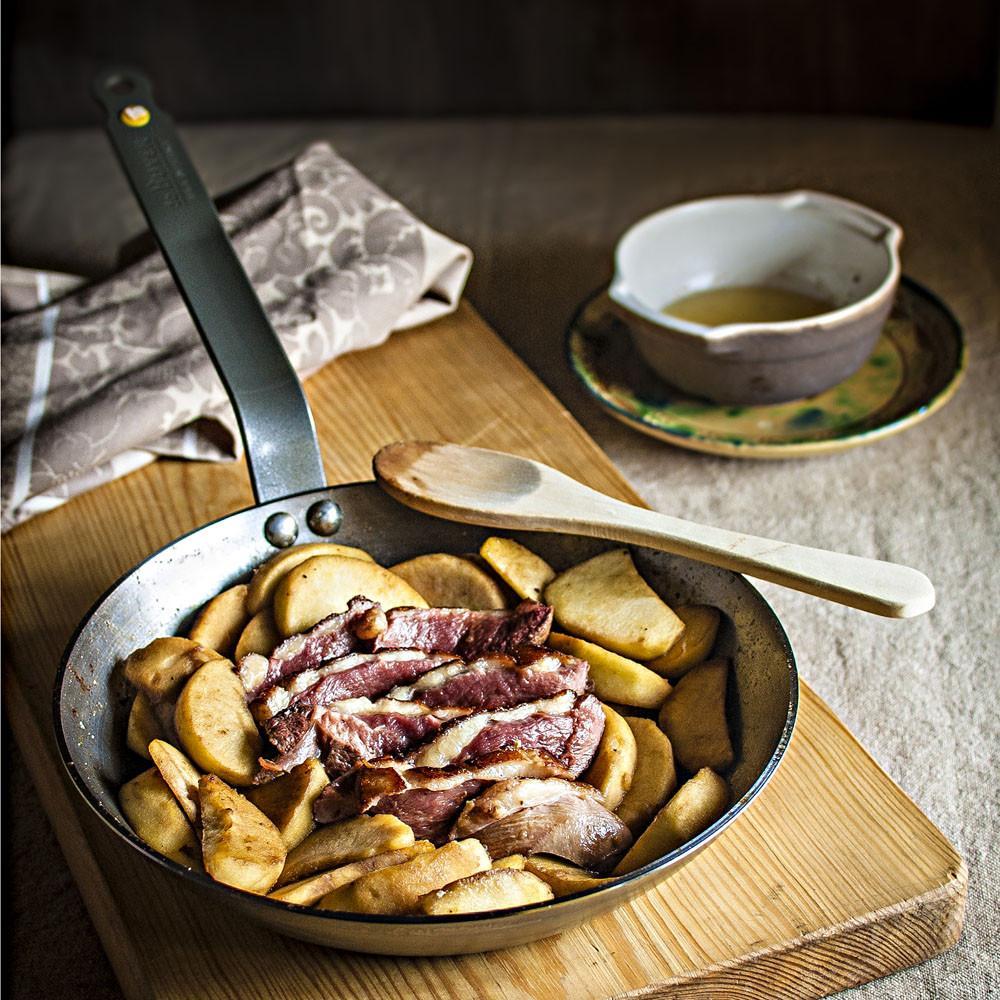 txt
Petto d'anatra con padella in ferro Mineral B De Buyer