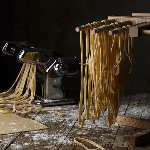 Imperia Máquina para hacer pasta, juego de 11 piezas de lujo con máquina,  accesorios, recetas y accesorios, fabricado en Italia, hace auténticos