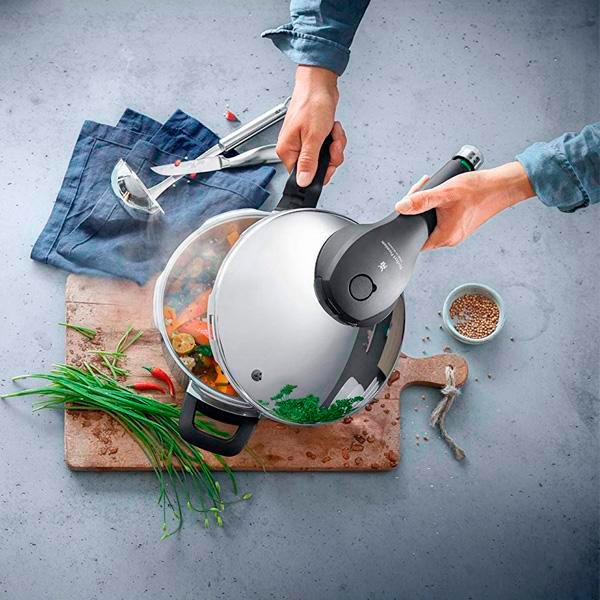 WHF WMF Perfect Premium Pressure 4.5 L Cromargan Polished Stainless Steel 2  Cooking Levels All-in-One Rotary Knob Suitable for Induction Cookers