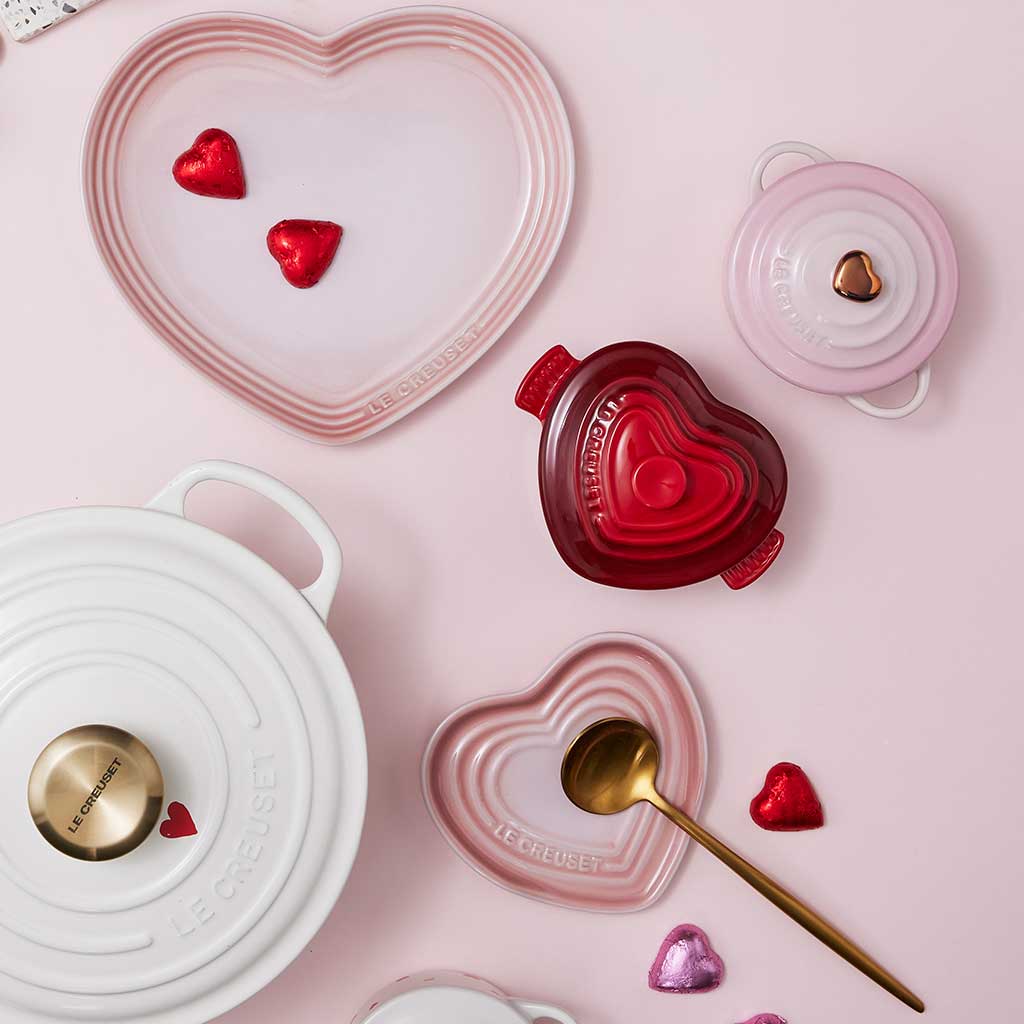 Le Creuset Spoon Rest Heart, Cerise - MyToque