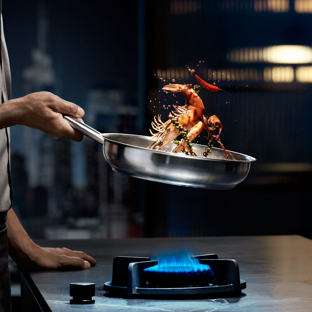 WMF Profi - Juego de Sartenes 20 - 24 - 28 cm Sin Antiadherente de Acero  Inoxidable, para Todo Tipo de Cocinas Incluido Inducción : : Hogar  y cocina