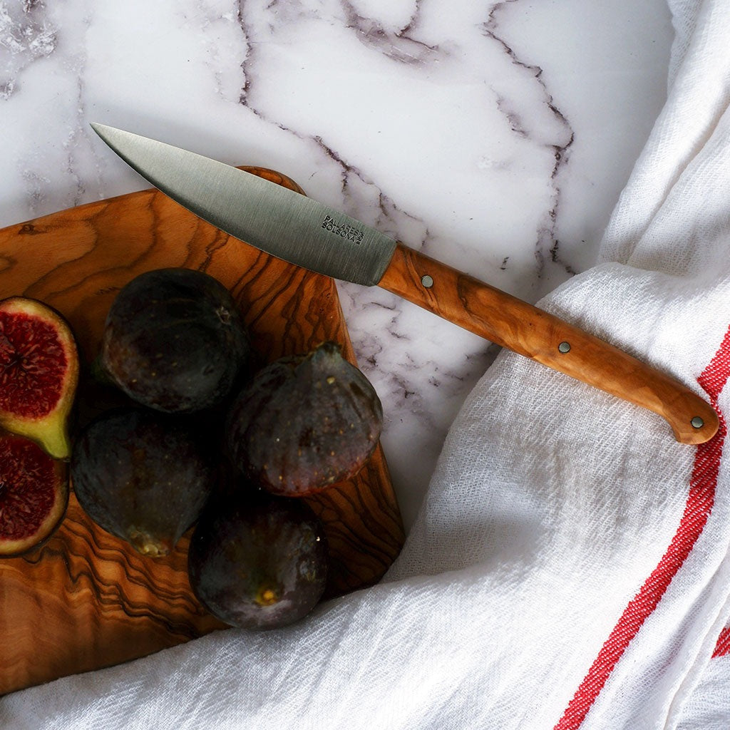 Cuchillo de mesa estilizado con mango de olivo Pallarès - Claudia&Julia